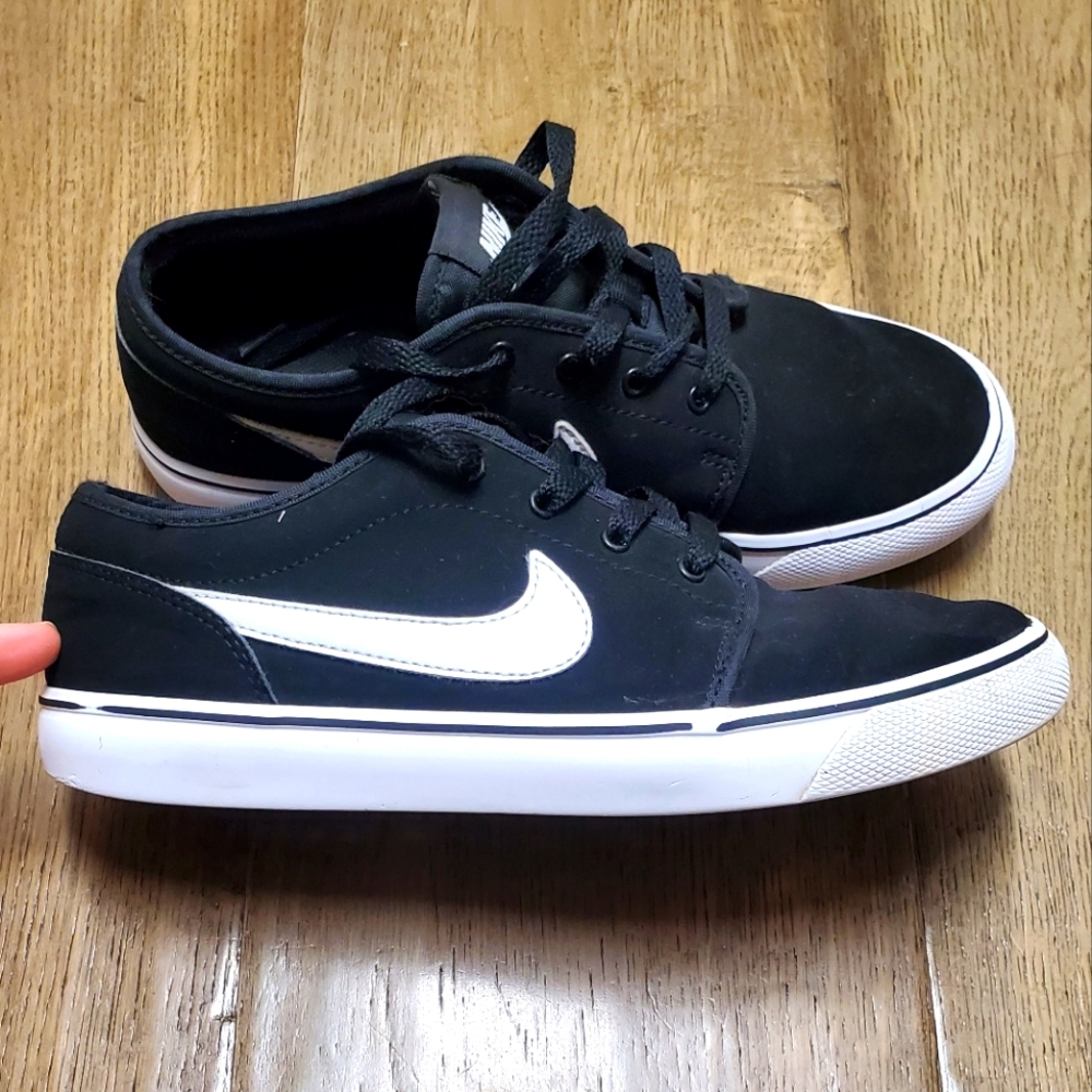 Nike Satire sneakers